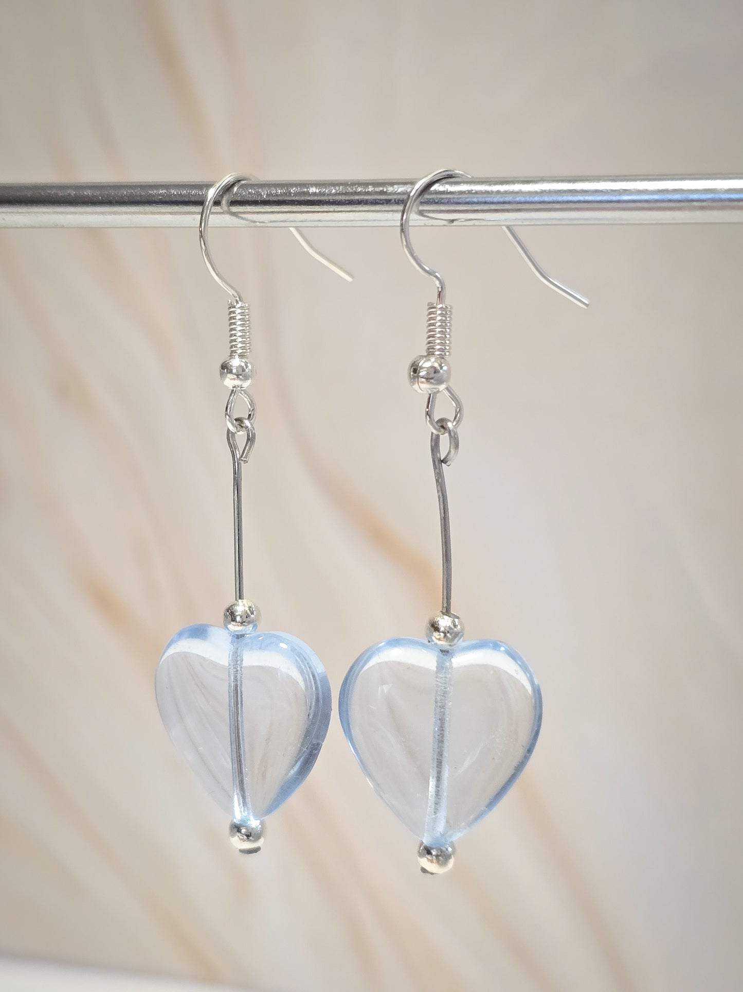 Korvakorut Valentine light blue, hopea